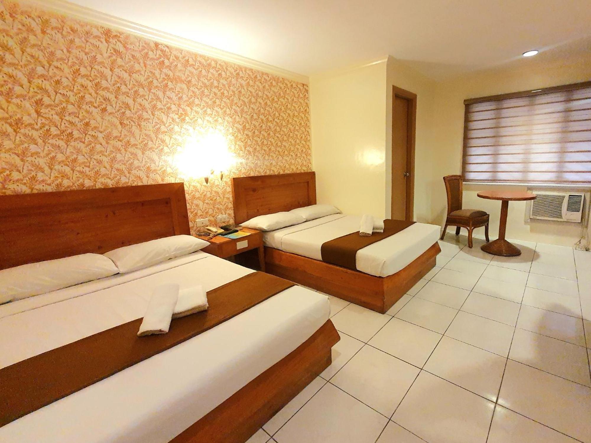 מנילה Rosas Garden Hotel מראה חיצוני תמונה